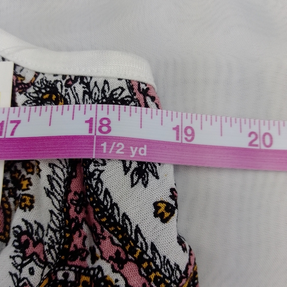 NWT Women's sleeveless top Size XXL - Picture 2 of 6